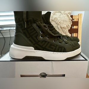 Guess sneakers